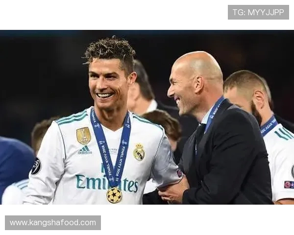 特瓦斯直言要终结世俱杯:与弗洛伦蒂诺矛盾系理念冲突(2)